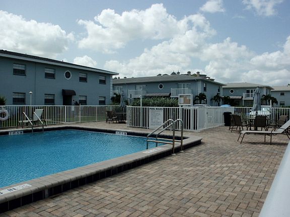 4th image of 3324 N Key Dr APT C6
