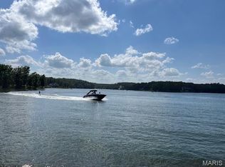 5031 Port Perry Dr, Perryville, MO 63775