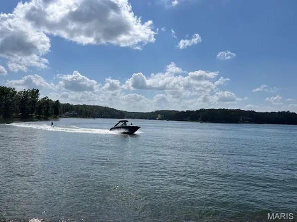 5031 Port Perry Dr, Perryville, MO 63775