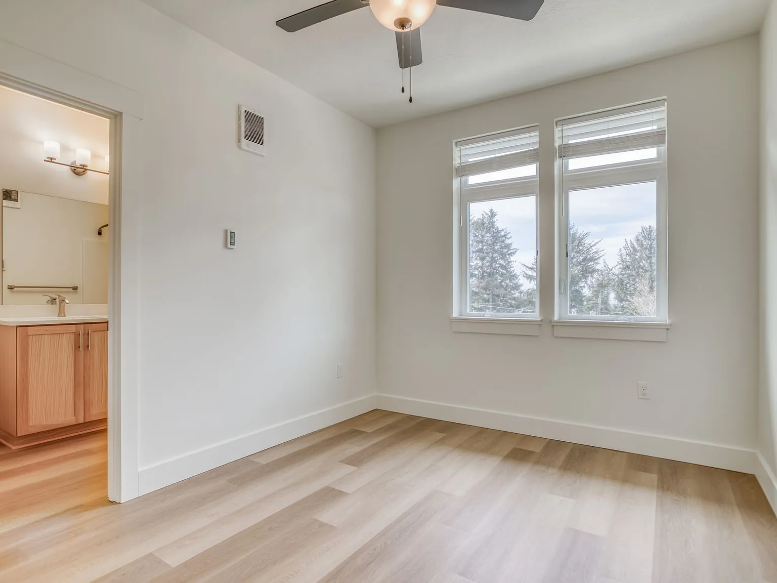 Luxury Apartment in Lincoln City! — Photo 3
