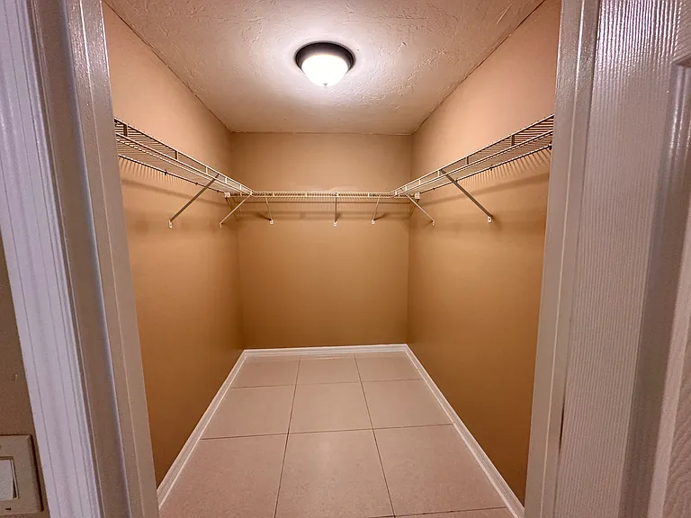 4209 SW Santa Barbara Pl #4 — Photo 11