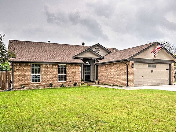 2nd image of 206 Creekside Dr