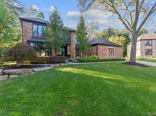 2599 Munster Rd, Rochester Hills, MI 48309