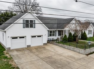 613 27th St, Vienna, WV 26105