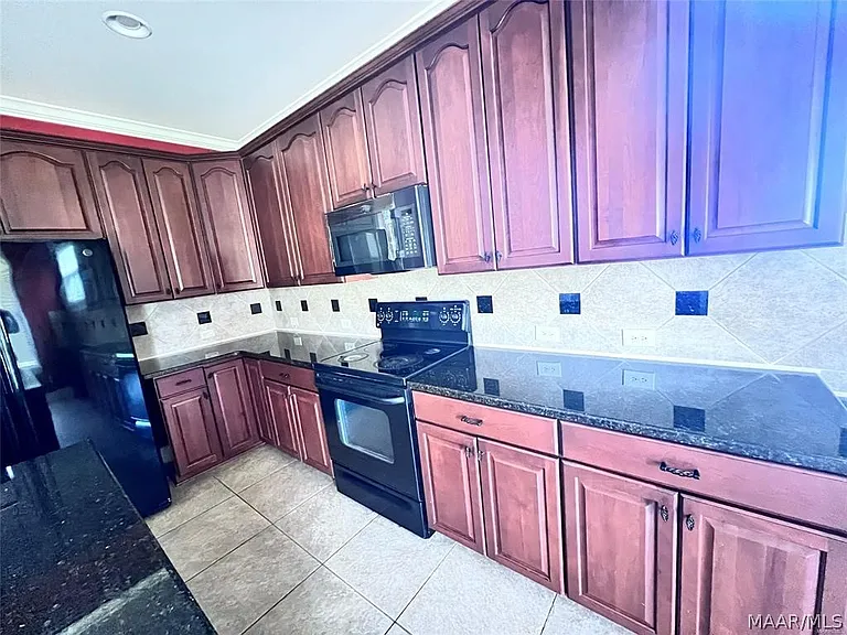 9207 Albury Ct — Photo 6