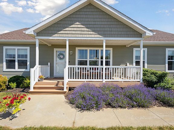 5th image of 20706 Starbrick St