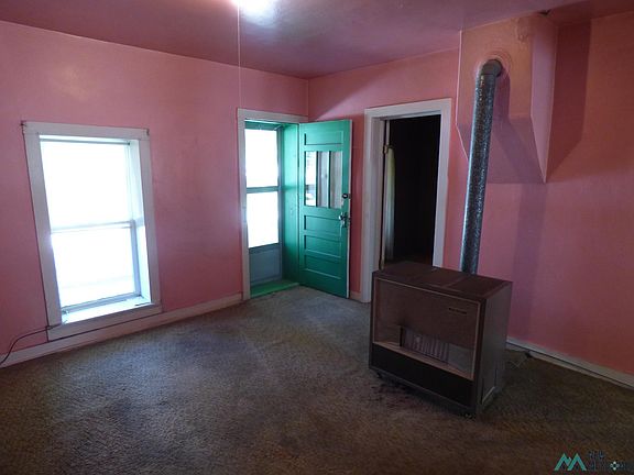 4th image of 213 N 4th St