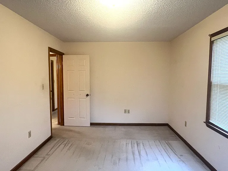 178 Woodard Rd — Photo 26