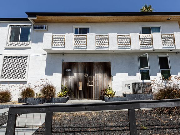 2nd image of 5635 Monte Vista St #27