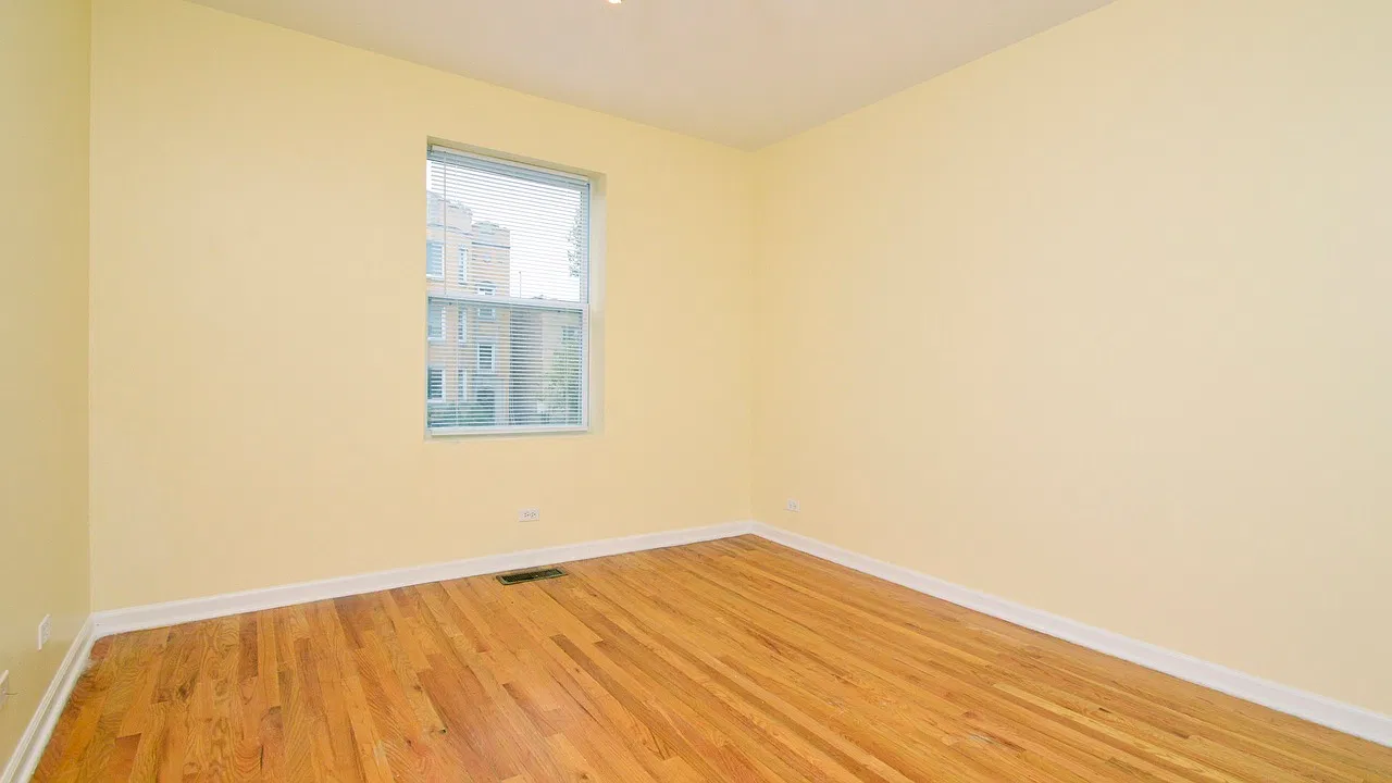 2 bed, 1200 sqft, $2,000 — Photo 4