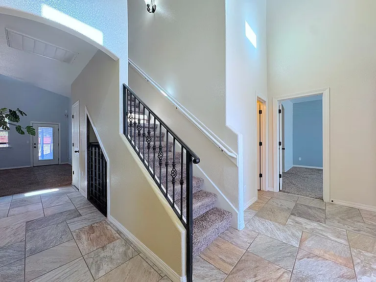 2068 Robert Minnie Pl — Photo 5