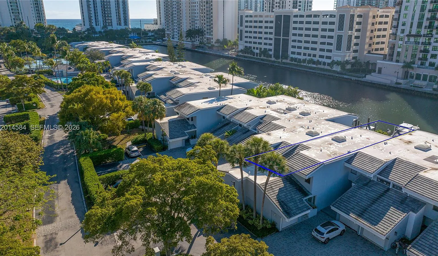 Poinciana Is Yt & Rcq Clu — Photo 4