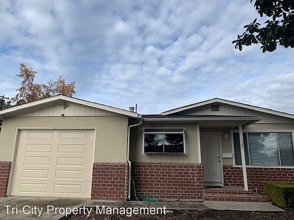 2nd image of 965 Amador Ave