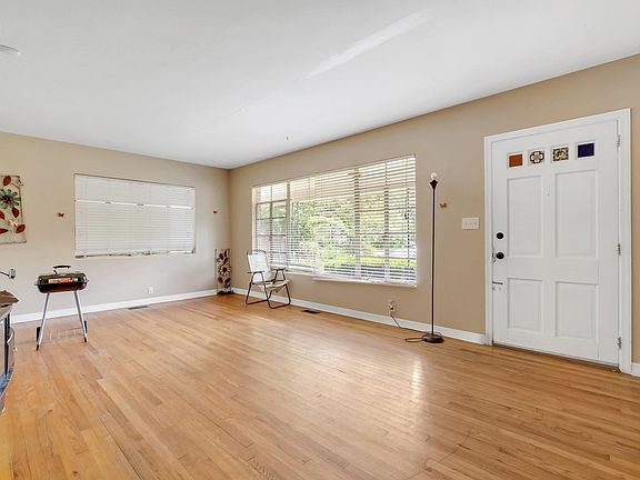 4th image of 1314 Idlewild Dr