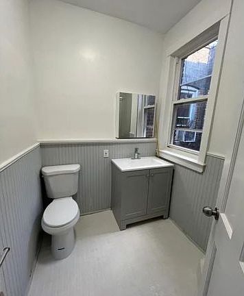 5th image of 11107 Northern Blvd Floor 2