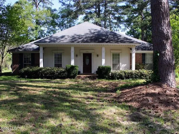 291 Woodrun Dr, Ridgeland, MS 39157