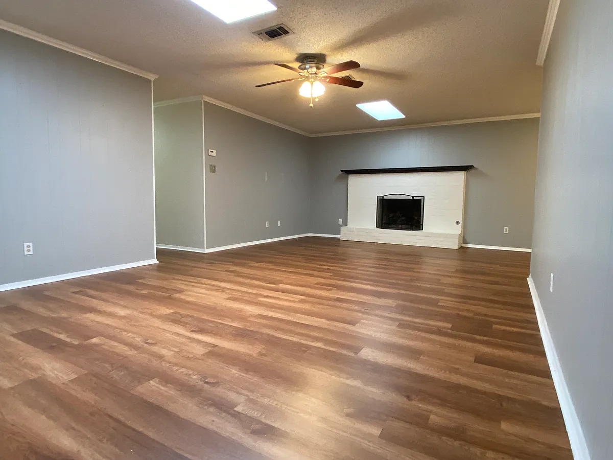 Living room - 2806 Buffalo Dr