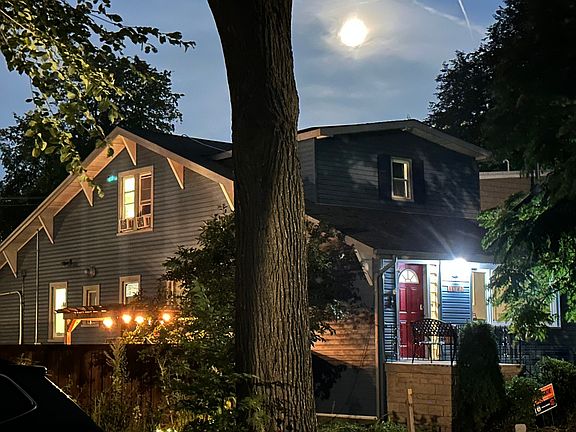 3rd image of 1042 S Elmwood Ave