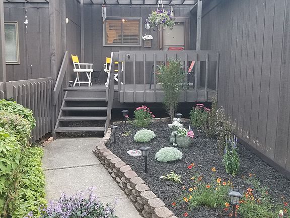 2nd image of 9487 Langdon Ln #225