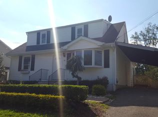 14 Pace St, Old Bridge, NJ 08857