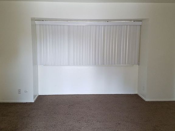 3rd image of 4933 N Harrison Ave