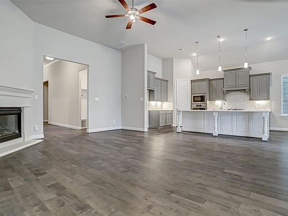 5th image of 77 Botanical Vista Dr