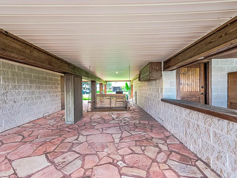 325 Palm Dr — Photo 7