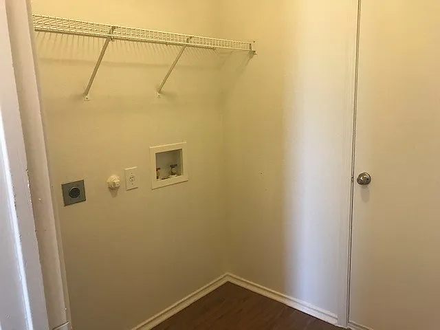 1045 Cavern Dr — Photo 23