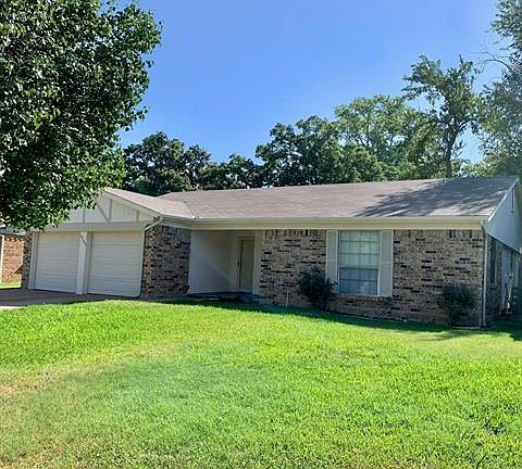 2nd image of 4707 Crest Dr