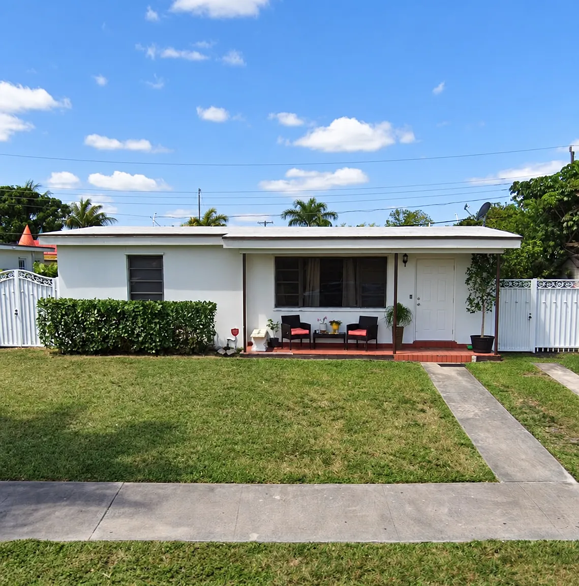 3 bed, 1203 sqft, $3,200 — Photo 1