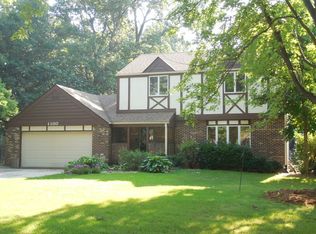 1100 S Raven Rd, Shorewood, IL 60404