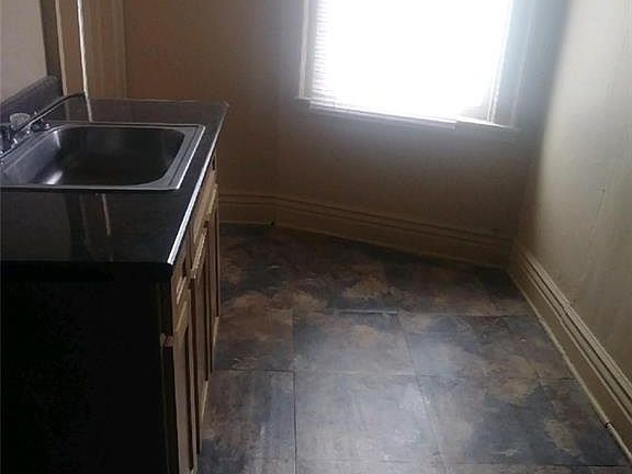 2nd image of 376 Glenwood Ave