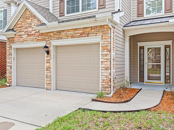 4th image of 11230 Castlemain Cir N