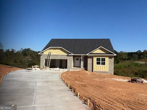 111 Hallowed Dr, Commerce, GA 30530
