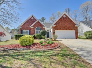 570 Ambur Lake Dr, Lawrenceville, GA 30043