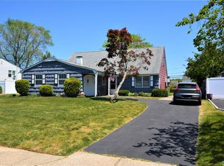 47 Skylark Dr, Holtsville, NY 11742