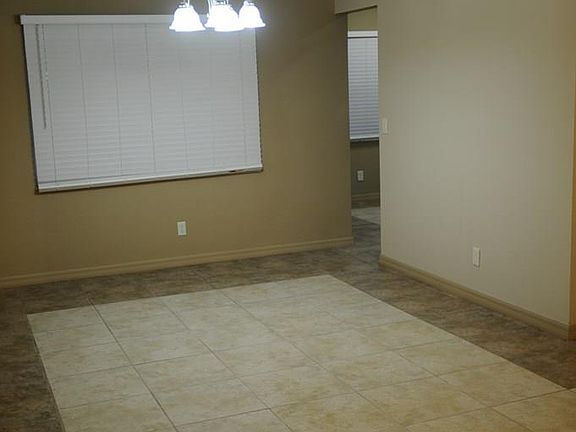 5th image of 60 Florida Park Dr