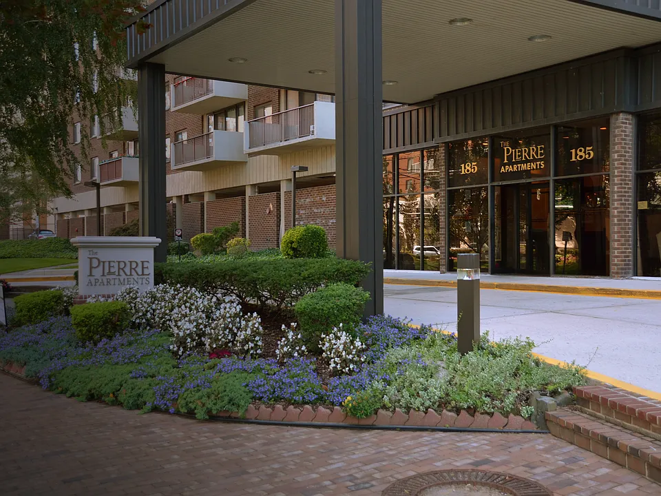 The PIERRE Apartments