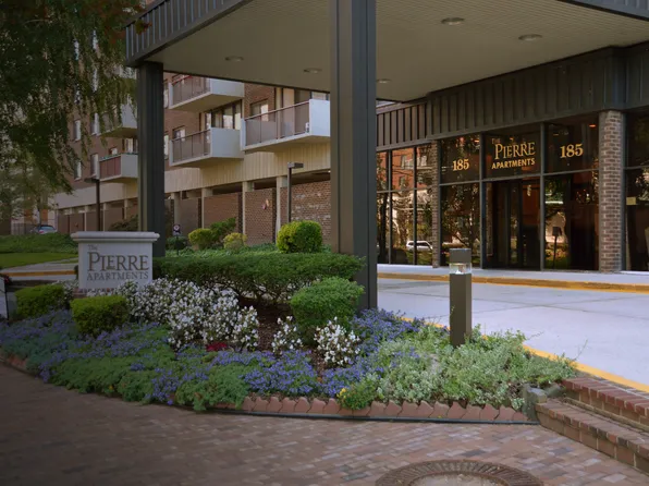 The PIERRE Apartments