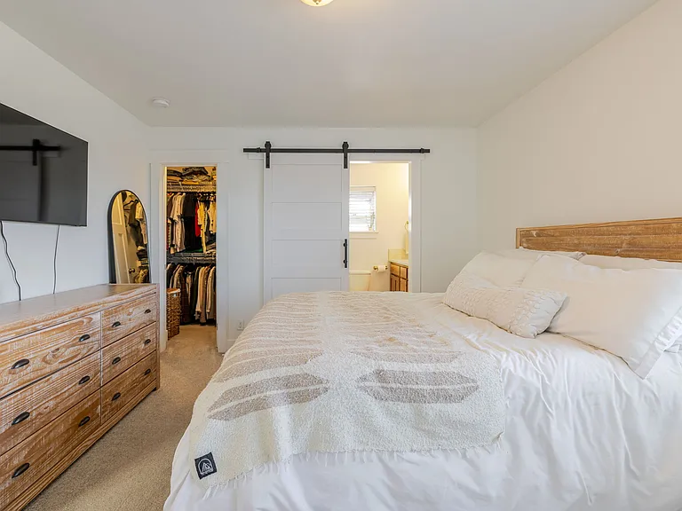 63121 De Haviland Ct — Photo 18