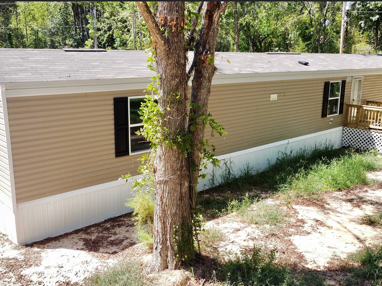 3 bed, 2100 sqft, $1,500 — Photo 2