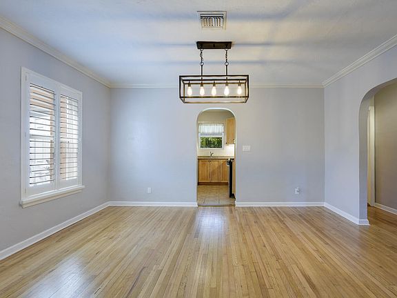 5th image of 825 N D Street