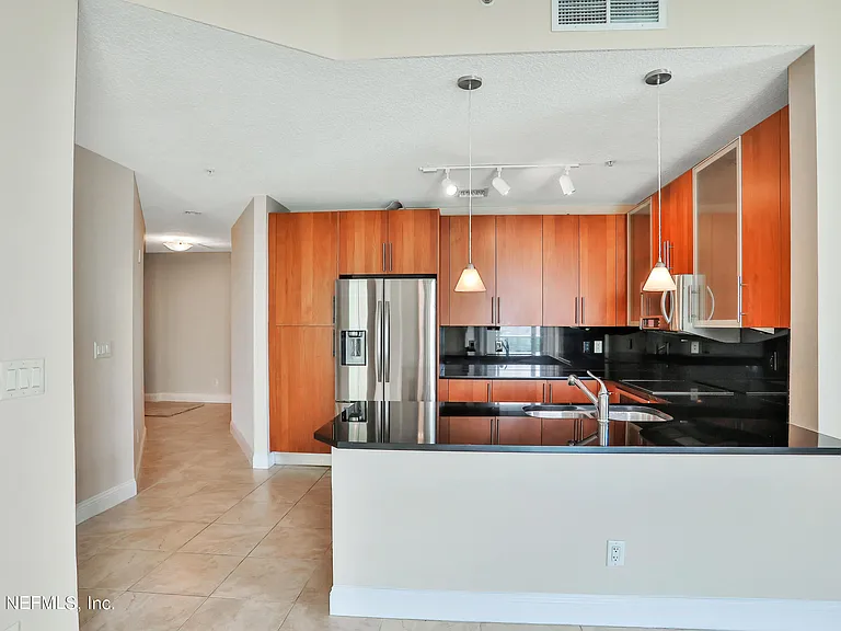 1431 Riverplace Blvd #1401 — Photo 27