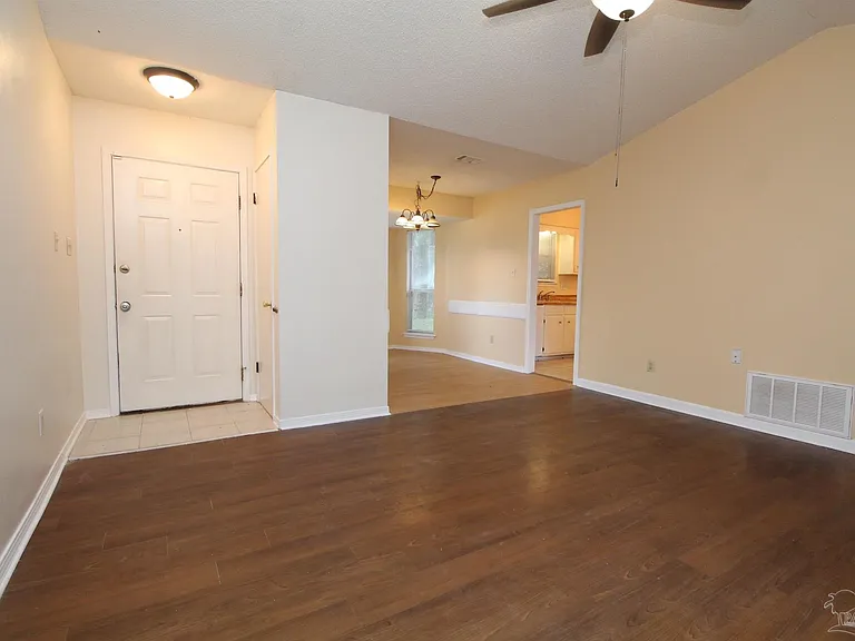 6201 Forest Pines Dr — Photo 5