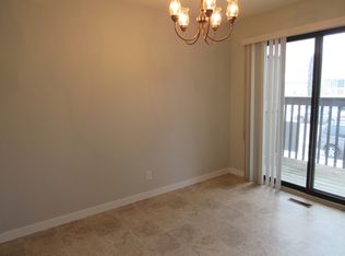 39 Cameron Cres #B, Red Deer, AB T4P2C9