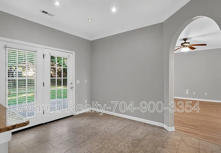 17420 Baldwin Hall Dr — Photo 16