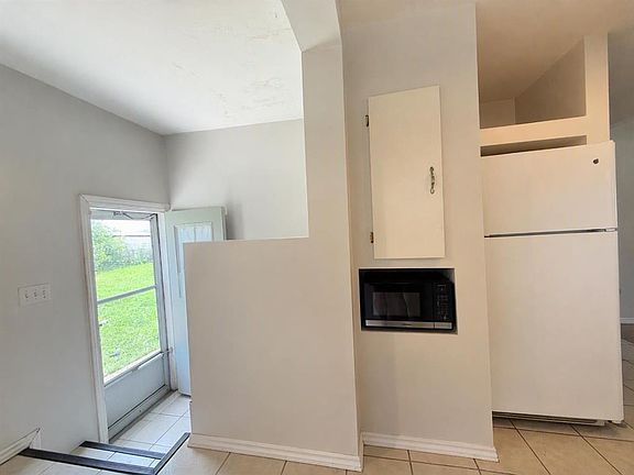5th image of 4653 W 55th Ave