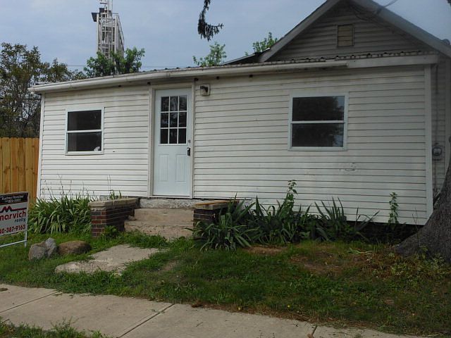 1st image of 393 Toledo Ave