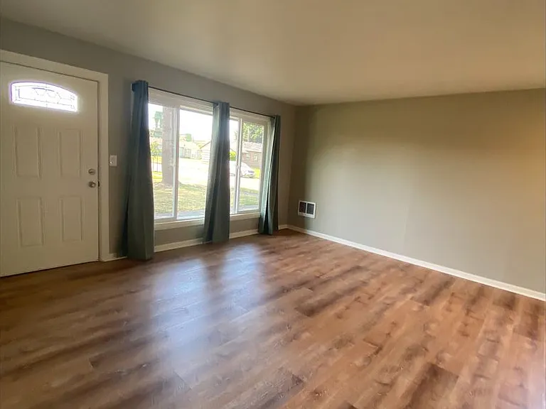 214-285 Cypress 254 256 Colorado — Photo 12