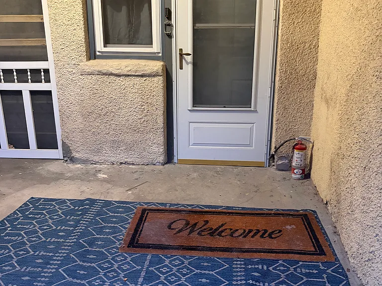 4000 University Ave #7 — Photo 47